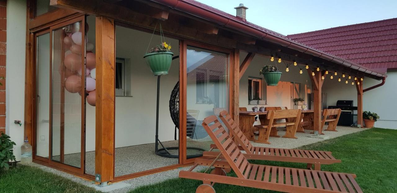 Strigova Holiday Home Rojko מראה חיצוני תמונה